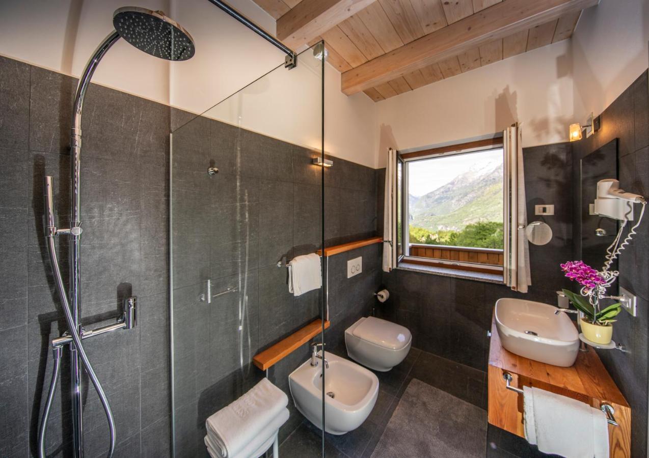 Albergo Edelweiss - Larespa โครโด ภายนอก รูปภาพ