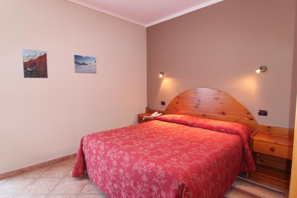 Albergo Edelweiss - Larespa โครโด ห้อง รูปภาพ