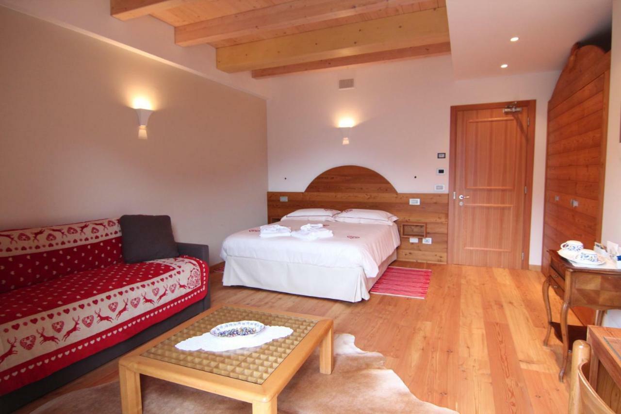 Albergo Edelweiss - Larespa โครโด ภายนอก รูปภาพ